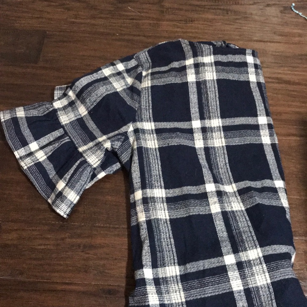 Top - Picture 2 of 3